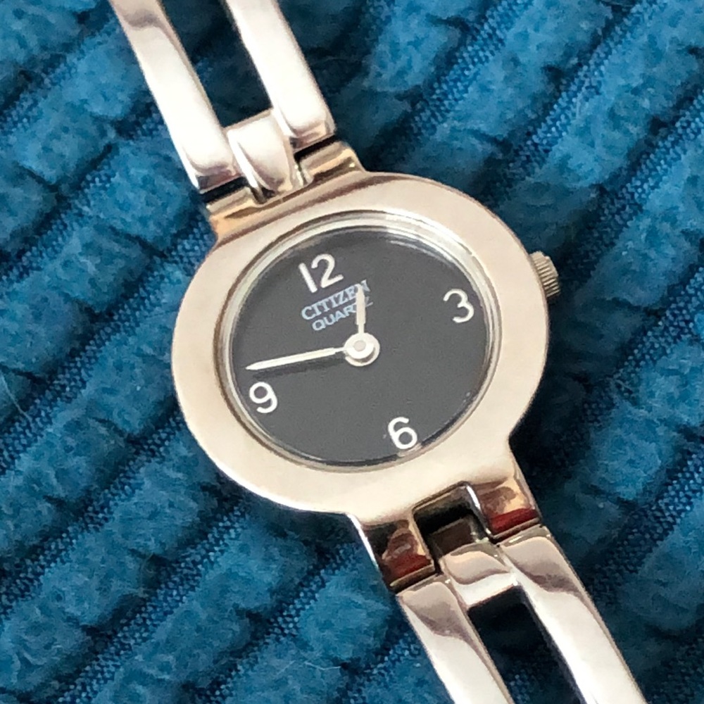 Ladies Citizen Quartz Watch- silver tone/black dial